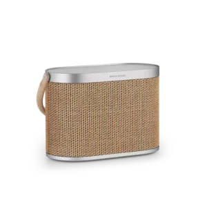 Enceinte Beosound A5 de Bang & Olufsen sur fond blanc