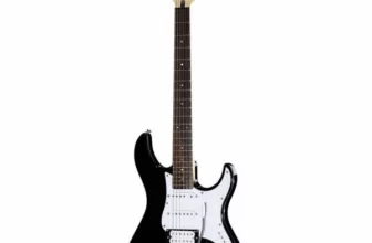 Yamaha Pacifica 112V noire, configuration micros HSS, vue de face